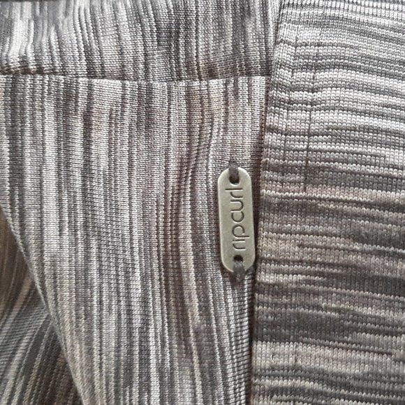 Ripcurl bikini top - Picture 2 of 3